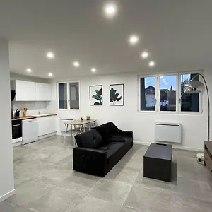 Appartement A 4 Min Du Metro, Saint-Genis-Laval